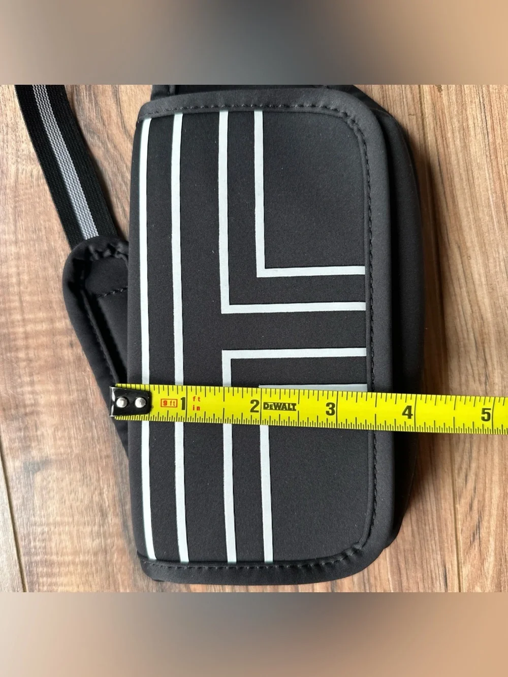 Tory Burch Sport Belt Bag neoprene Black White EUC